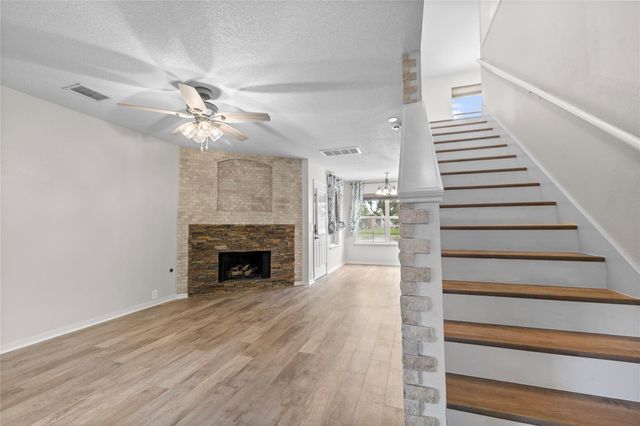 17611 S Summit Canyon Drive, Houston, TX 77095