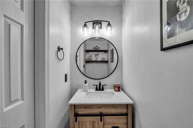 821 Saddleback Trail RD, Chesapeake, VA 23326