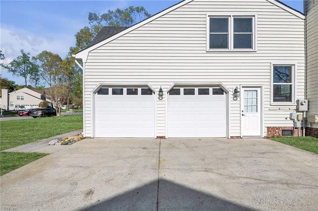 821 Saddleback Trail RD, Chesapeake, VA 23326