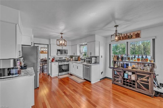 821 Saddleback Trail RD, Chesapeake, VA 23326