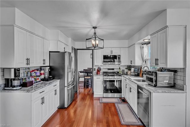 821 Saddleback Trail RD, Chesapeake, VA 23326