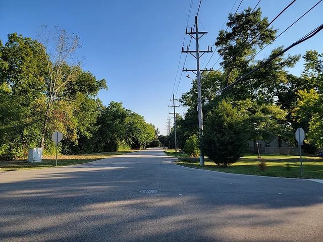 125 S Delany Road, Gurnee, IL 60031