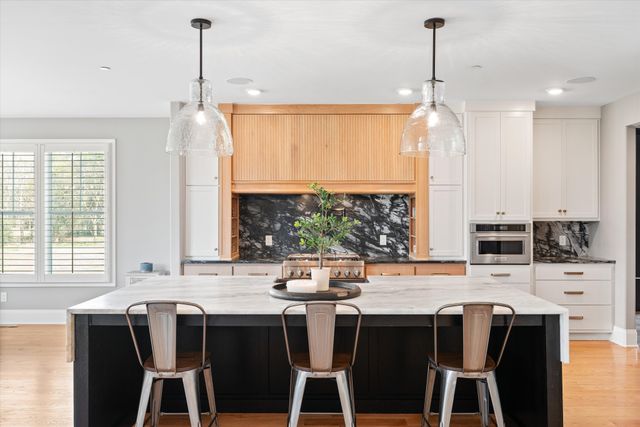 3340 Midland Acres Dr, Bell Buckle, TN 37020