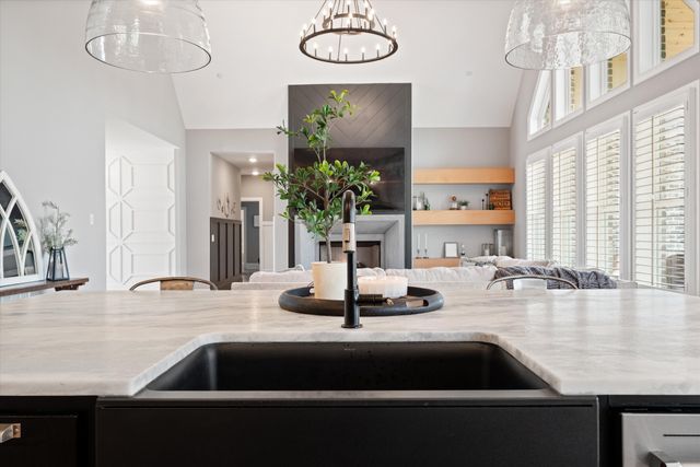 3340 Midland Acres Dr, Bell Buckle, TN 37020