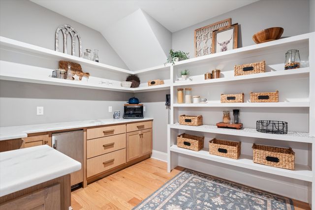 3340 Midland Acres Dr, Bell Buckle, TN 37020