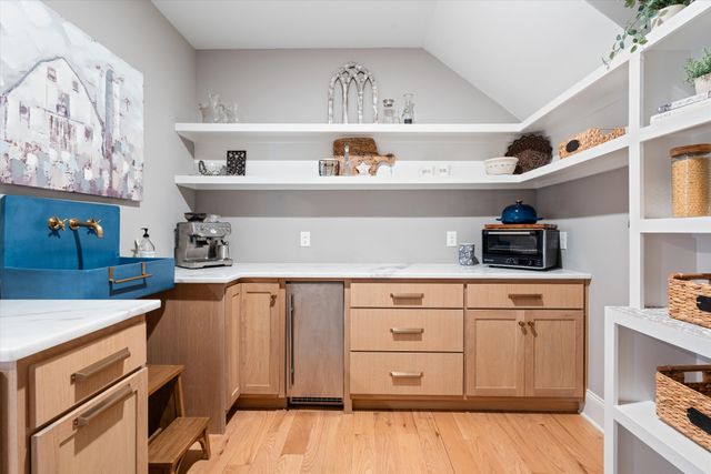 3340 Midland Acres Dr, Bell Buckle, TN 37020