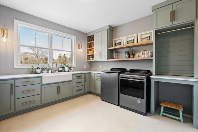 3340 Midland Acres Dr, Bell Buckle, TN 37020