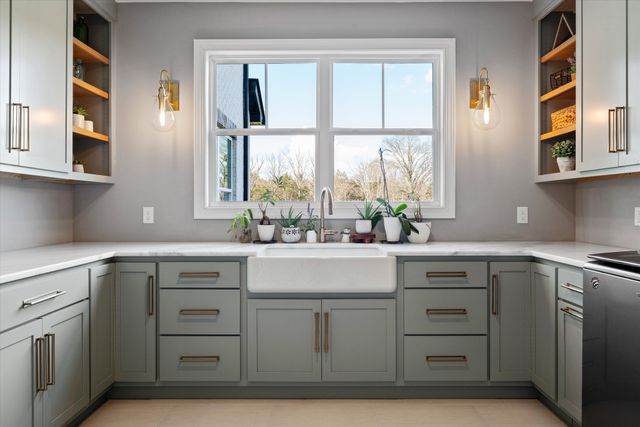 3340 Midland Acres Dr, Bell Buckle, TN 37020