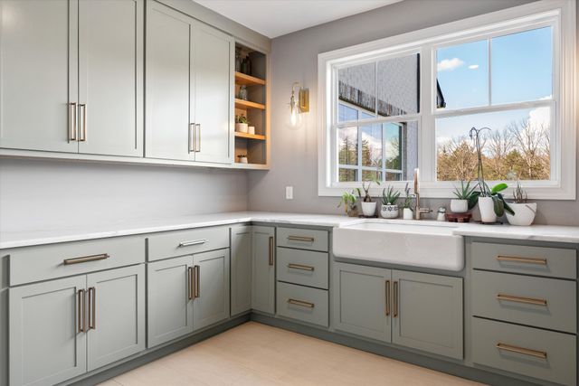 3340 Midland Acres Dr, Bell Buckle, TN 37020