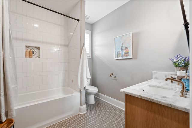 3340 Midland Acres Dr, Bell Buckle, TN 37020