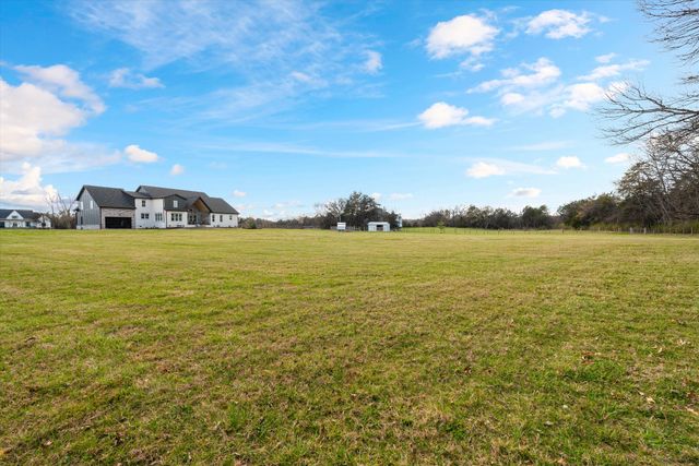 3340 Midland Acres Dr, Bell Buckle, TN 37020