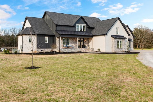 3340 Midland Acres Dr, Bell Buckle, TN 37020