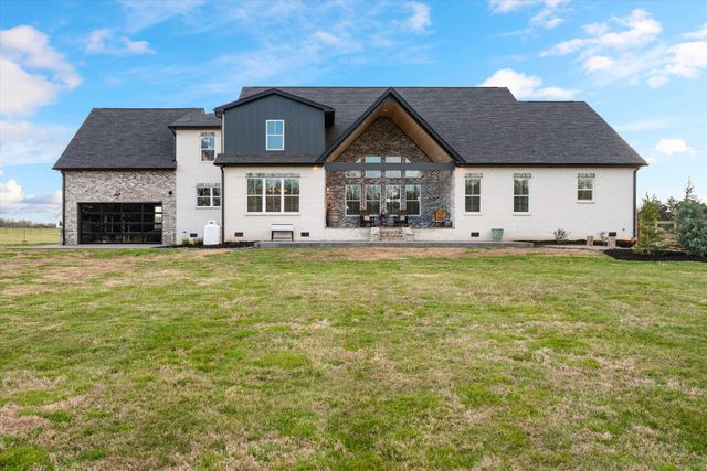 3340 Midland Acres Dr, Bell Buckle, TN 37020