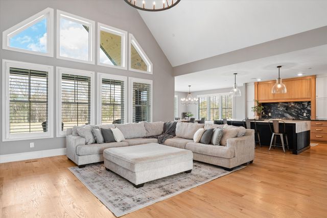 3340 Midland Acres Dr, Bell Buckle, TN 37020