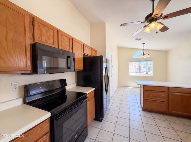 2018 E WINDSONG Drive, Phoenix, AZ 85048