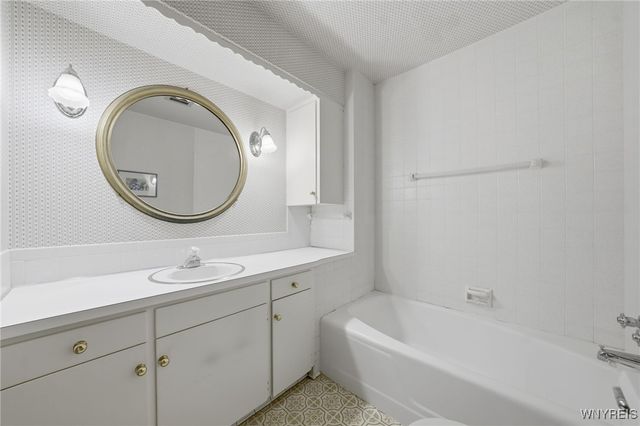 75 Potter Avenue, Orchard Park, NY 14127