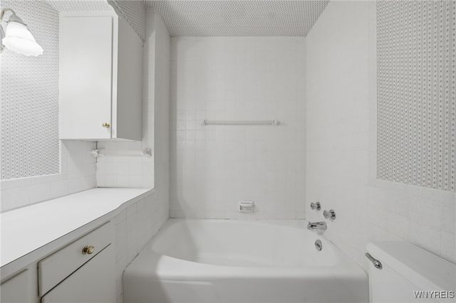 75 Potter Avenue, Orchard Park, NY 14127