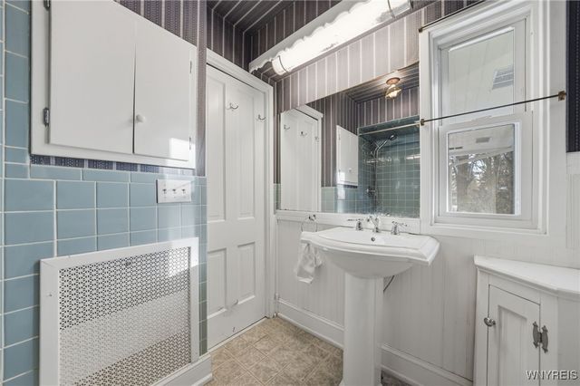 75 Potter Avenue, Orchard Park, NY 14127