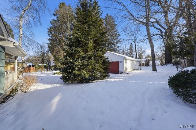 75 Potter Avenue, Orchard Park, NY 14127