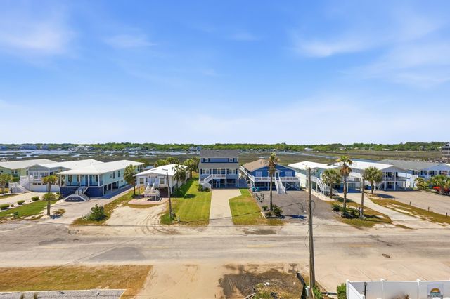 231 Underwood Dr., Garden City Beach, SC 29576
