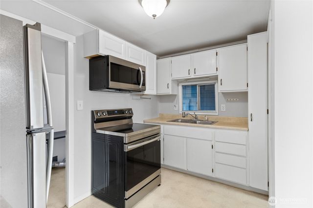 1307 S 80th St, Tacoma, WA 98408