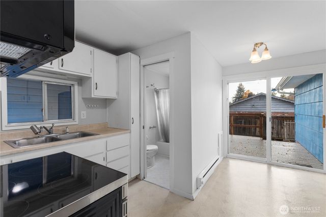 1307 S 80th St, Tacoma, WA 98408