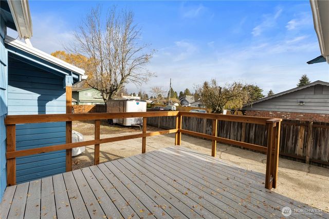 1307 S 80th St, Tacoma, WA 98408