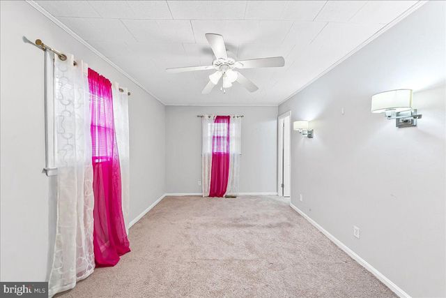 206 WERDEN DR, New Castle, DE 19720