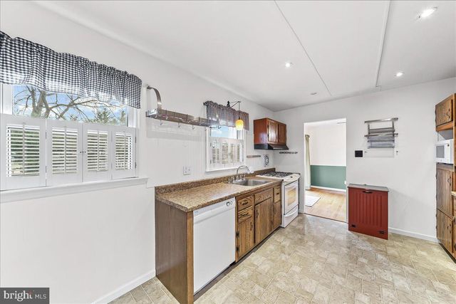 206 WERDEN DR, New Castle, DE 19720