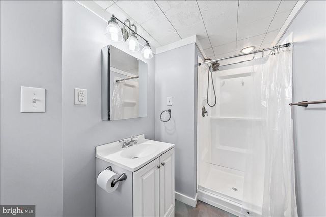 206 WERDEN DR, New Castle, DE 19720