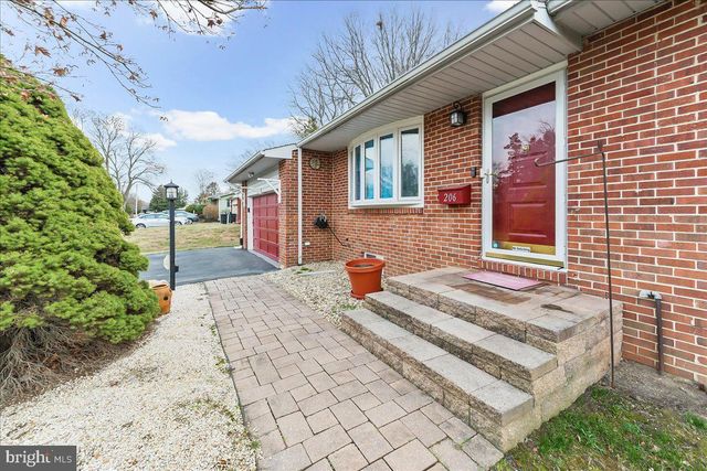 206 WERDEN DR, New Castle, DE 19720