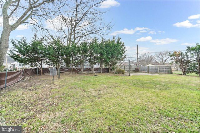 206 WERDEN DR, New Castle, DE 19720