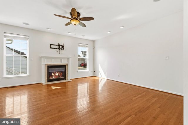 2440 FIVE FATHOM CIR, Woodbridge, VA 22191