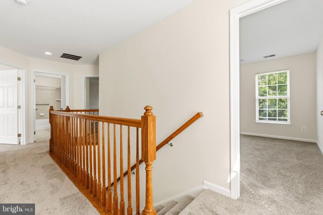 2440 FIVE FATHOM CIR, Woodbridge, VA 22191