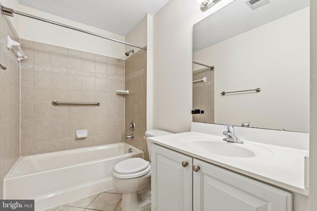 2440 FIVE FATHOM CIR, Woodbridge, VA 22191