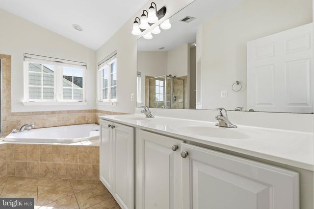 2440 FIVE FATHOM CIR, Woodbridge, VA 22191