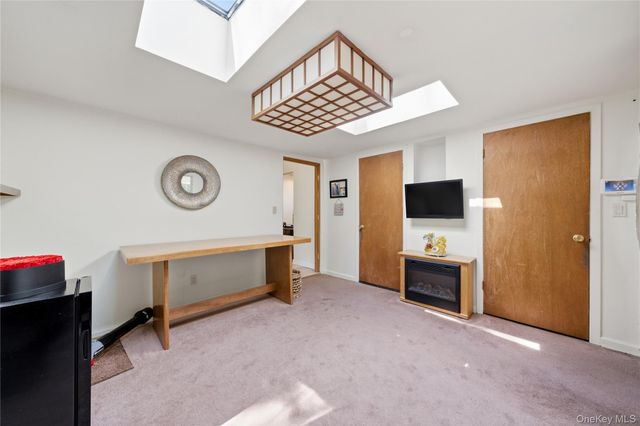 16 Dale Road, Huntington, NY 11743