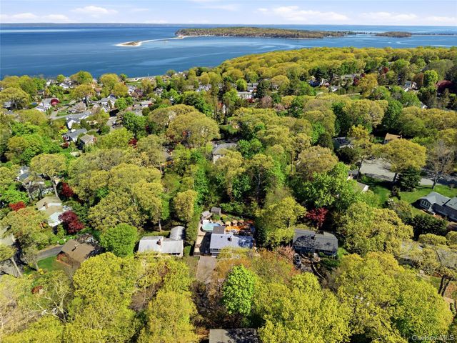 16 Dale Road, Huntington, NY 11743