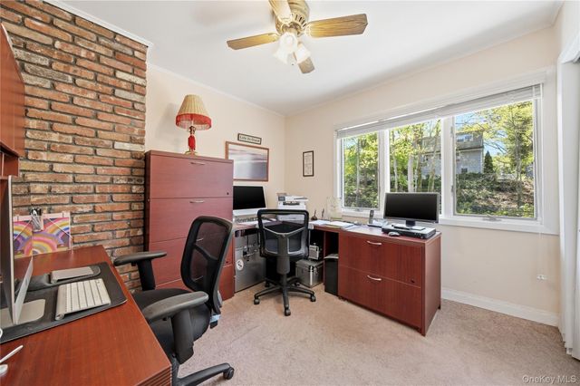 16 Dale Road, Huntington, NY 11743