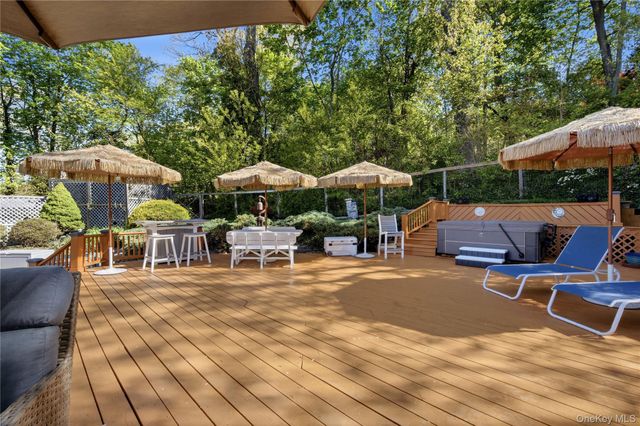 16 Dale Road, Huntington, NY 11743