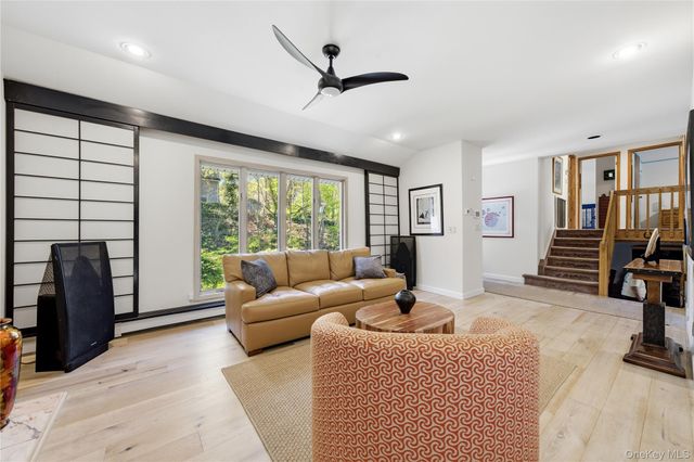 16 Dale Road, Huntington, NY 11743