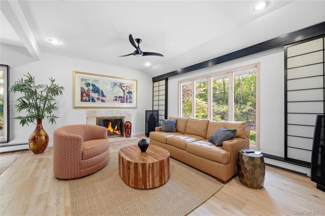 16 Dale Road, Huntington, NY 11743