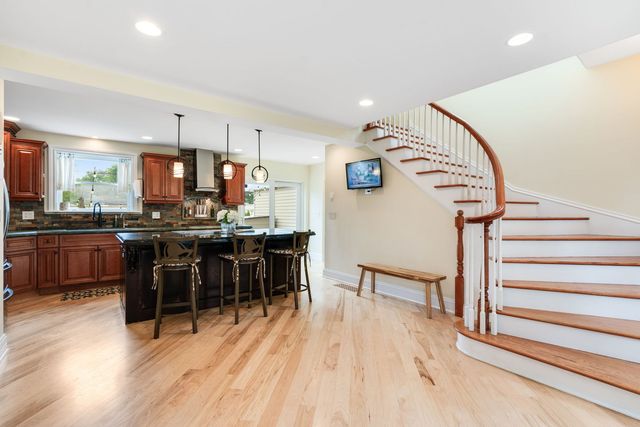 3634 N Pontiac Avenue, Chicago, IL 60634