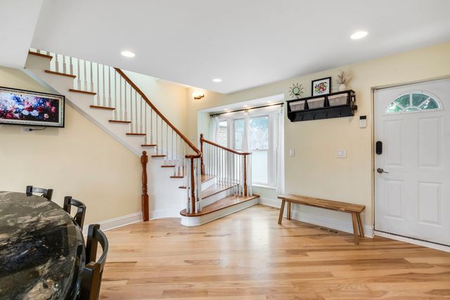 3634 N Pontiac Avenue, Chicago, IL 60634