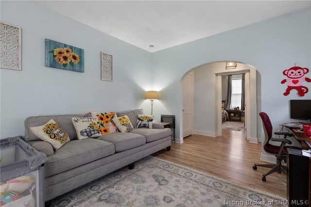 1118 E Spring Street, New Albany, IN 47150