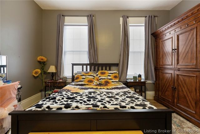 1118 E Spring Street, New Albany, IN 47150