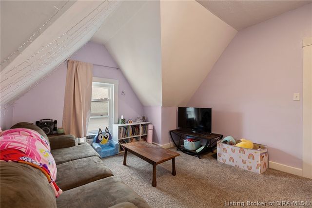 1118 E Spring Street, New Albany, IN 47150