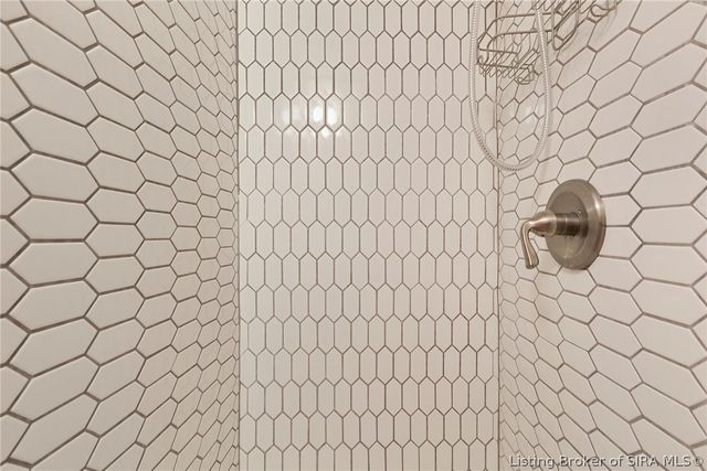 1118 E Spring Street, New Albany, IN 47150