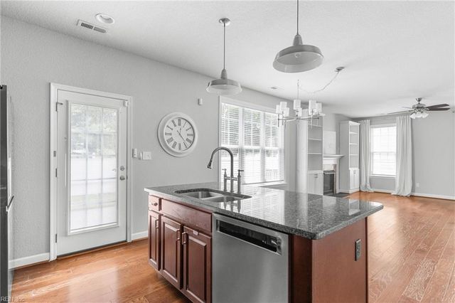 2532 Magnolia Green LOOP, Virginia Beach, VA 23456