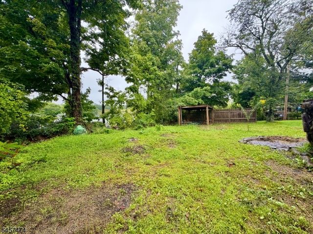 64 Cedarbrook Rd, West Milford Twp., NJ 07421